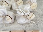 Katoenen zakje met gegraveerd houten label