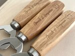 Gegraveerde houten flesopener (vanaf 10 stuks)