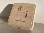 Gegraveerd vierkant houten doosje
