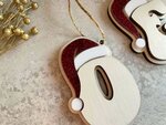 Houten kersthanger met kerstmuts