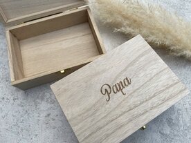 Gegraveerd houten kistje 