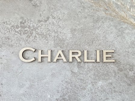 Houten naam &#039;Charlie&#039;