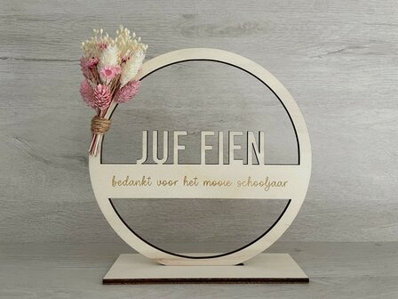 Houten hoepel met naam &#039;Juf&#039;