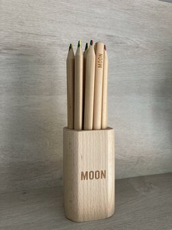 Gegraveerde houten pennenhouder