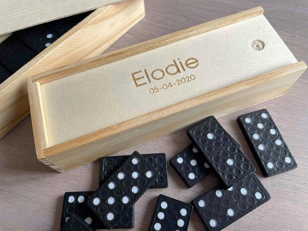 Gegraveerd domino spel (vanaf 10 stuks)