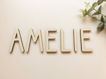 Houten naam 'Amelie'