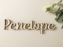Houten naam 'Penelope'