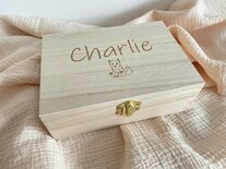 Gegraveerd houten kistje