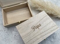 Gegraveerd houten kistje