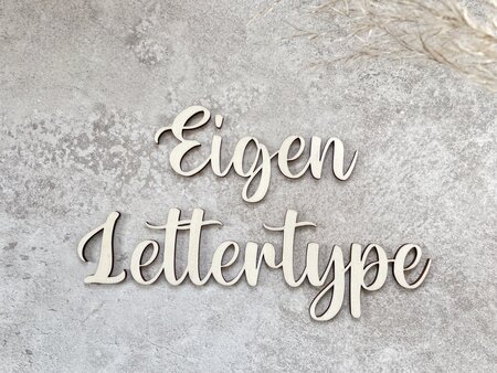 Houten naam gepersonaliseerd