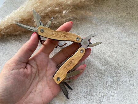 Gegraveerde multitool