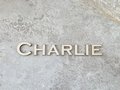 Houten naam 'Charlie'